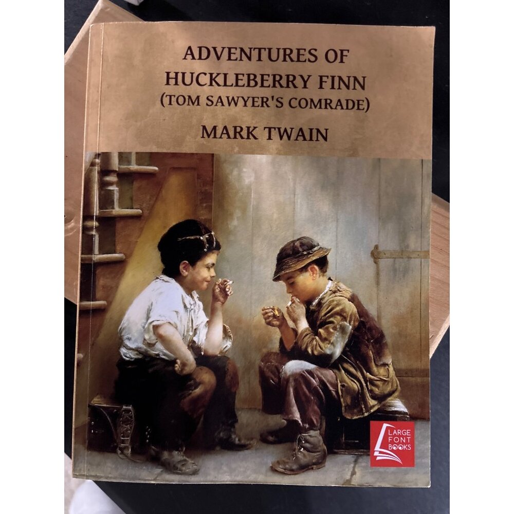 Mark Twains "Adventures Of Huckleberry Finn" Large Font Paperback